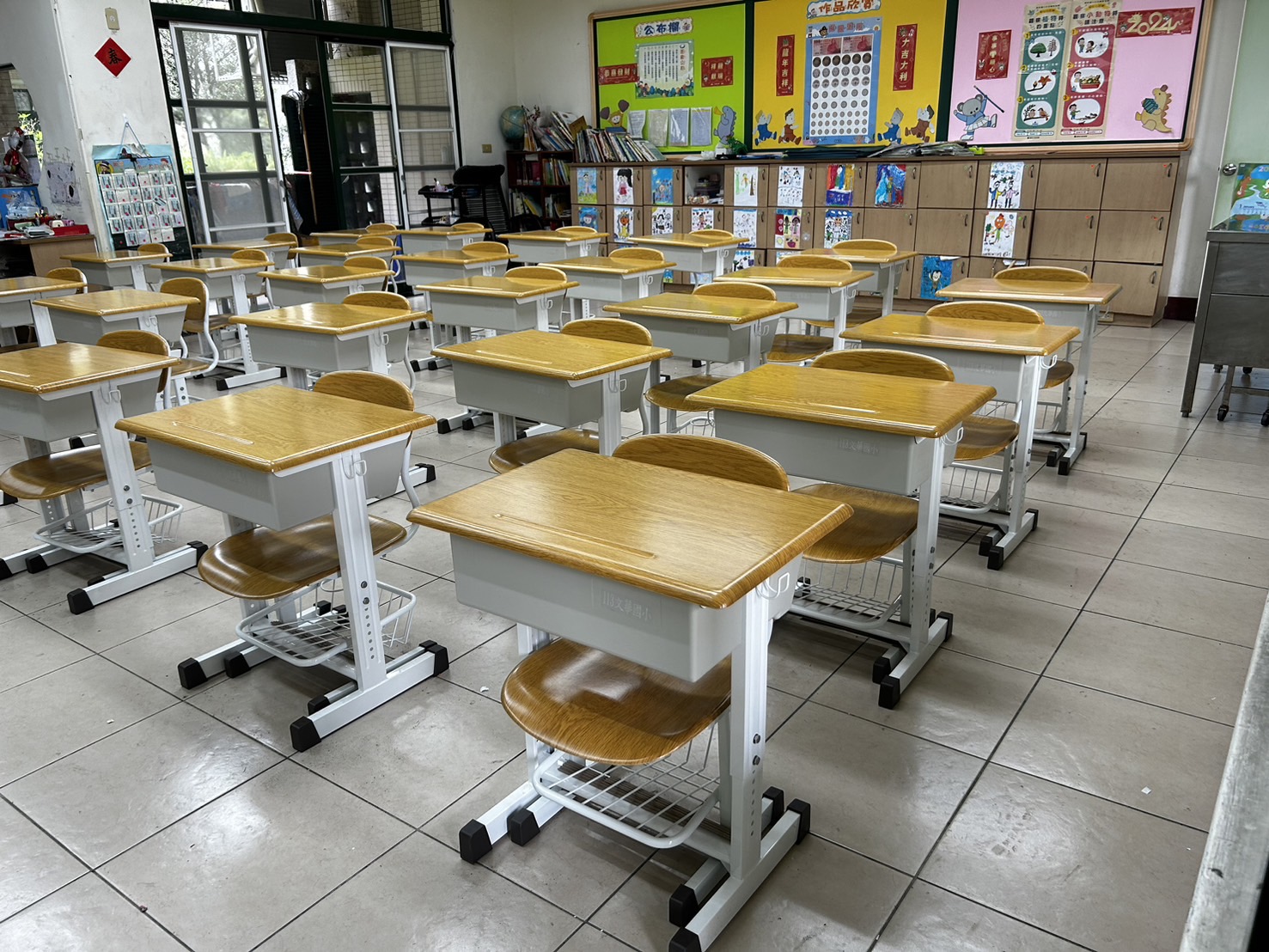 可調式課桌椅 HST-10+